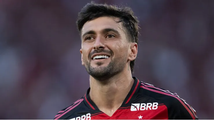 Arrascaeta se aproxima cada vez mais de recorde de jogos em uma temporada no Flamengo.