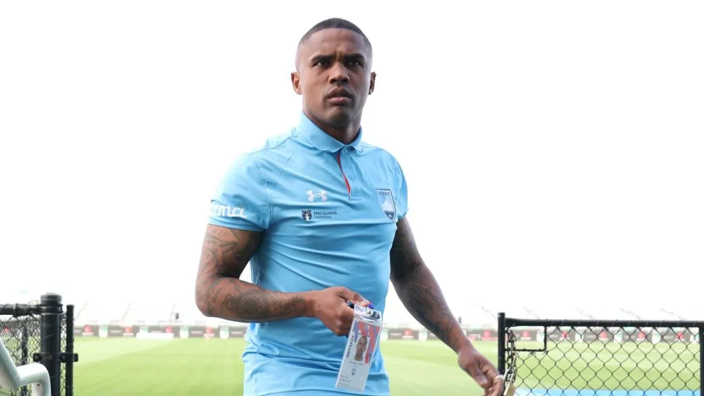 Douglas Costa está livre no mercado após rescindir com o Sidney FC – Foto: Robert Cianflone/Getty Images