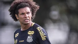 Arão vive drama para retornar aos gramados pelo Santos