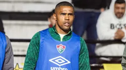 Douglas Costa jogador do Fluminense durante partida contra o Criciuma no estadio Heriberto Hulse pelo campeonato Brasileiro A 2024. Foto: Thiago Vasconcelos Dos Santos/AGIF