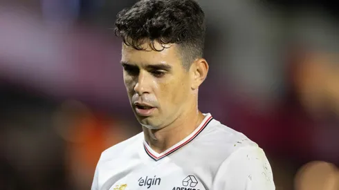 OSCAR jogador do Sao Paulo lamenta durante partida contra o Bragantino no estadio Cicero De Souza Marques pelo campeonato Brasileiro A 2025. Foto: Joisel Amaral/AGIF