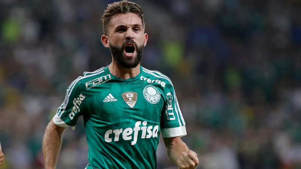 Agustín Allione comemorando pelo Palmeiras na Libertadores 2016 – Foto: Daniel Vorley/AGIF
