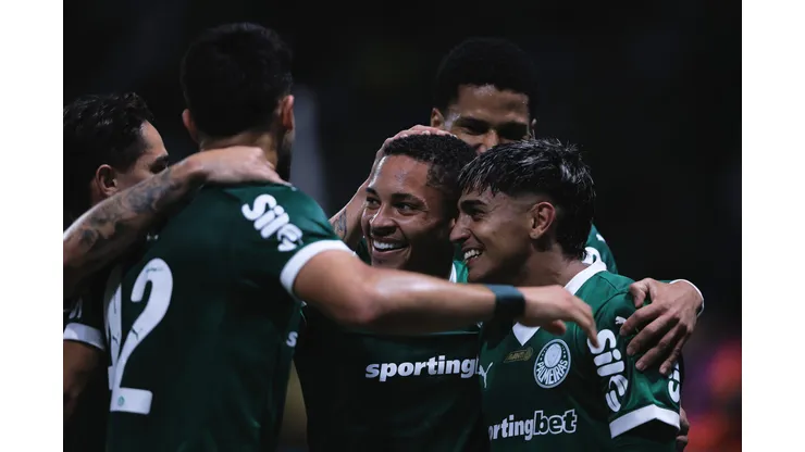 Palmeiras de verde e River com faixa vermelha: uniformes definidos para jogo das quartas da Libertadores no Monumental. Foto: Ettore Chiereguini/AGIF