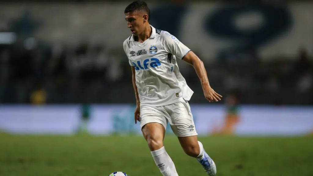 Cristian Oliveira é um dos selecionáveis do Grêmio – Foto: Marlon Costa/AGIF