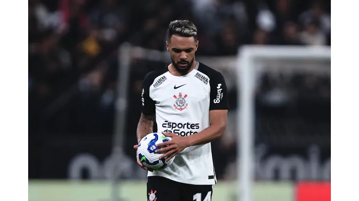 Raniele inicia transição ao gramado e se aproxima do retorno ao Corinthians. Foto: Ettore Chiereguini/AGIF