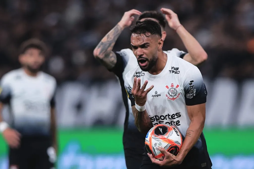 Raniele jogador do Corinthians durante partida contra o Palmeiras no estadio Arena Corinthians pelo campeonato Paulista 2025. Foto: Ettore Chiereguini/AGIF