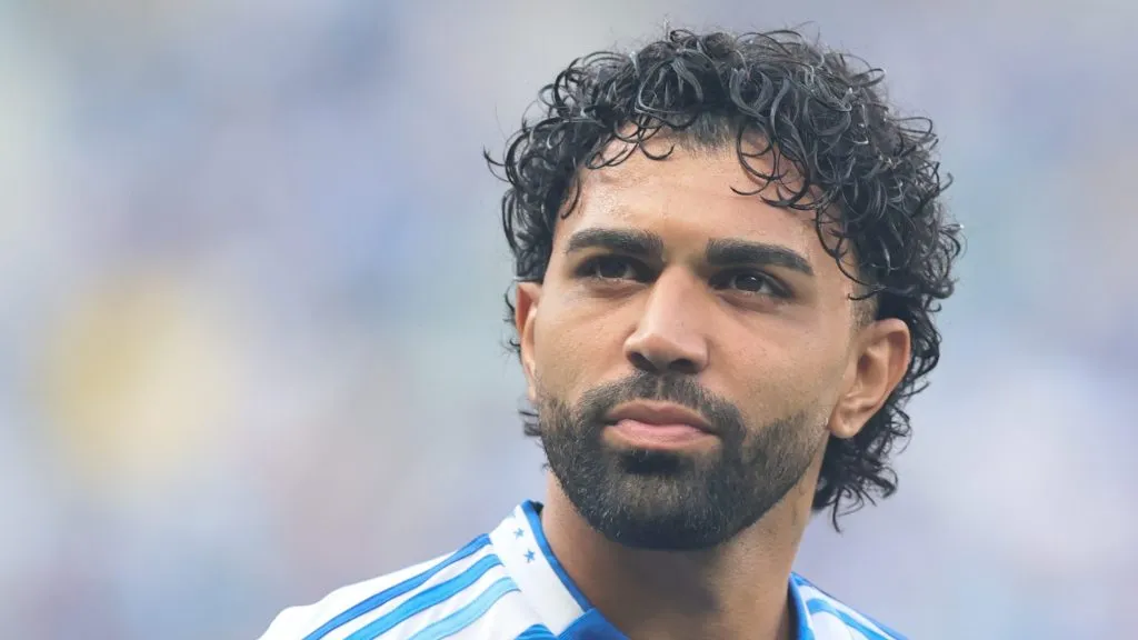 Foto: Gilson Lobo/AGIF – Atacante ex-Flamengo não interessa ao Palmeiras para 2026.