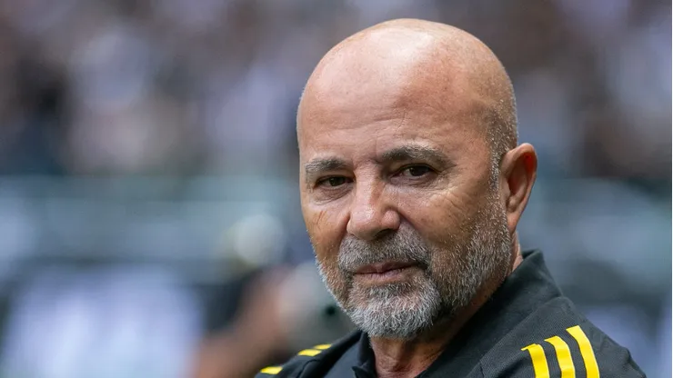 Sampaoli durante jogo na Arena MRV contra o Santos.