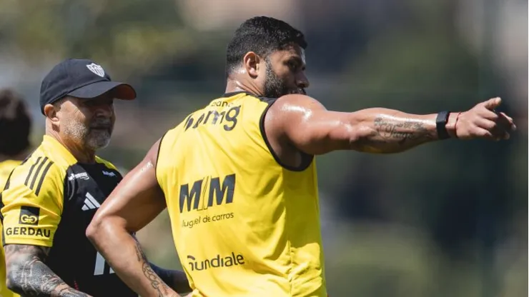 Hulk e Sampaoli em treino na Cidade do Galo