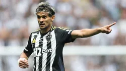 MG - BELO HORIZONTE - 14/09/2025 - BRASILEIRO A 2025, ATLETICO-MG X SANTOS - Gustavo Scarpa jogador do Atletico-MG durante partida contra o Santos no estadio Arena MRV pelo campeonato Brasileiro A 2025. Foto: Gilson Lobo/AGIF