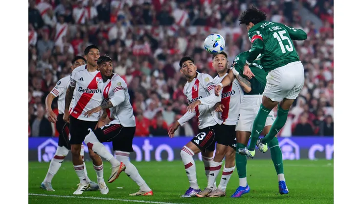 Gol de Gustavo G[omez qie abriu o placar para o Palmeiras diante do River Plate. (Photo by Marcelo Endelli/Getty Images)