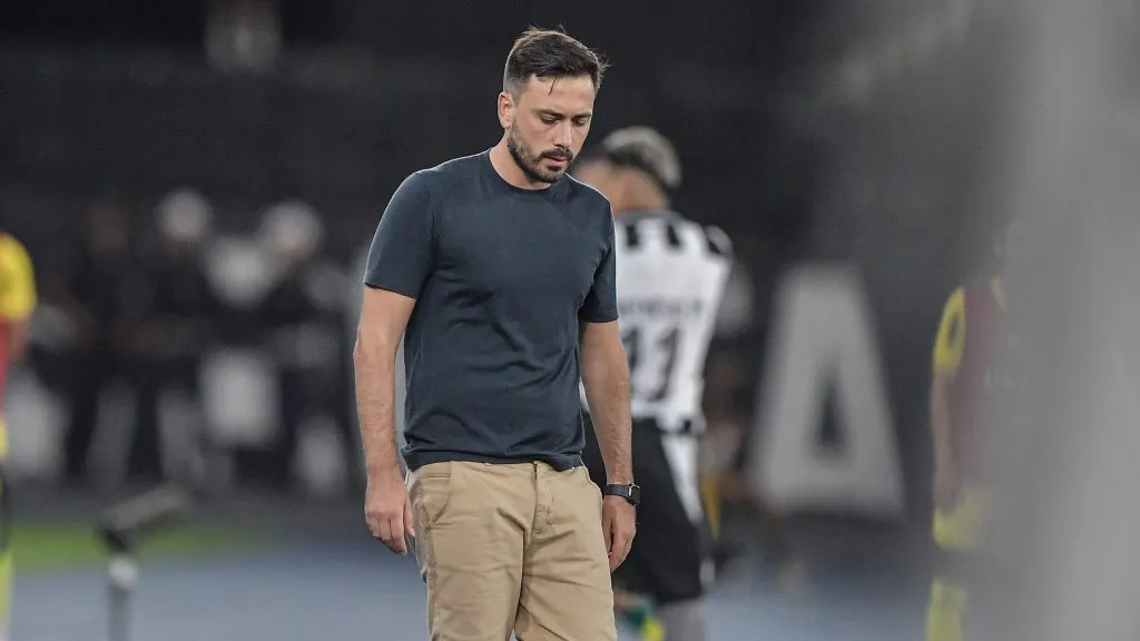 Ancelotti é respaldado no Botafogo mesmo após desempenho abaixo – Foto: Thiago Ribeiro/AGIF