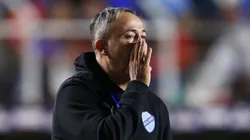 Treinador do Bolívar está no cargo há mais de um ano.