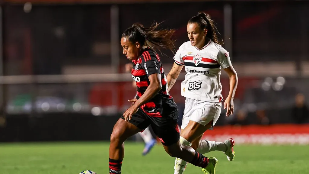 Jogadoras do São Paulo e Flamengo pela Copa do Brasil Feminina