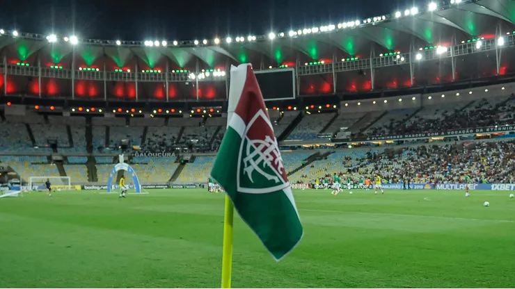Bandeirinha do Fluminense. Foto: Allan Carvalho/AGIF