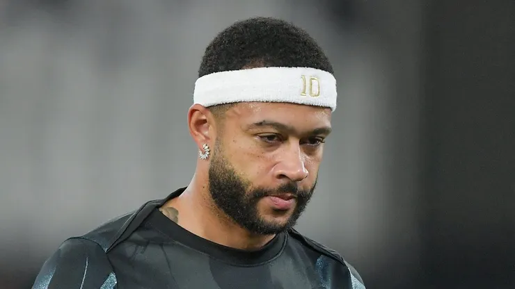 Depay durante jogo no Rio de Janeiro contra o Botafogo.