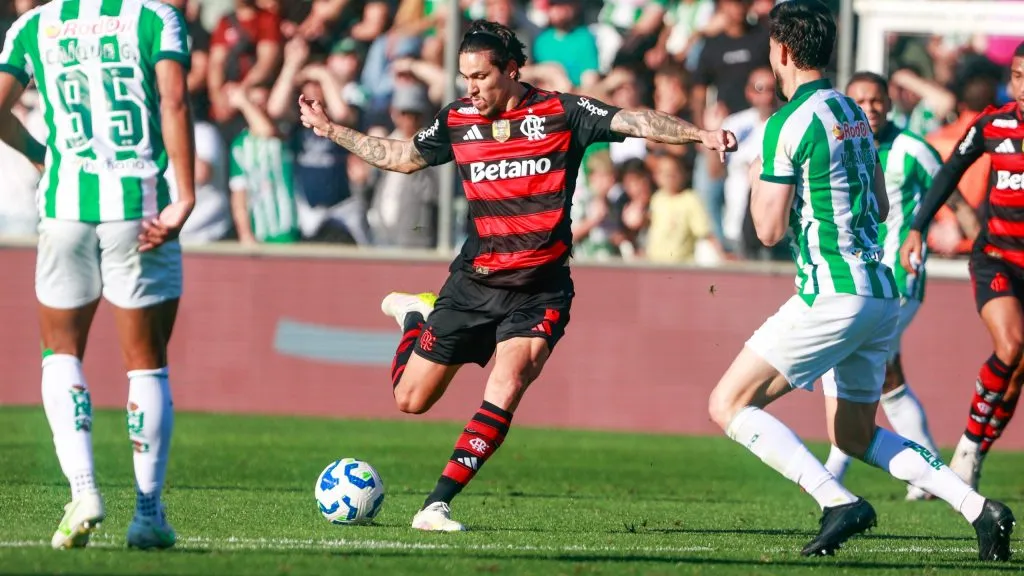 Pedro não descarta deixar o Flamengo em 2026 – Foto: Luiz Erbes/AGIF