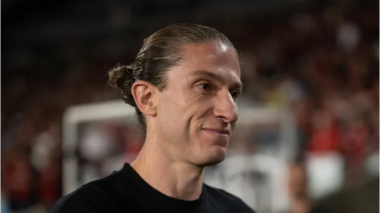 Filipe Luís durante partida do Campeonato Brasileiro.