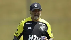 Menin afirma que planejamento de contratações começou com Sampaoli