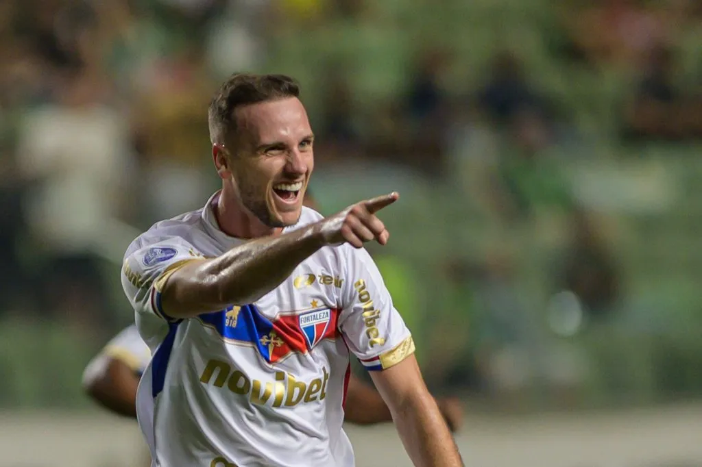 Tomás Pochettino, do Fortaleza, agrada a Vojvoda, que pode se mexer no Santos – Foto: Alessandra Torres/AGIF