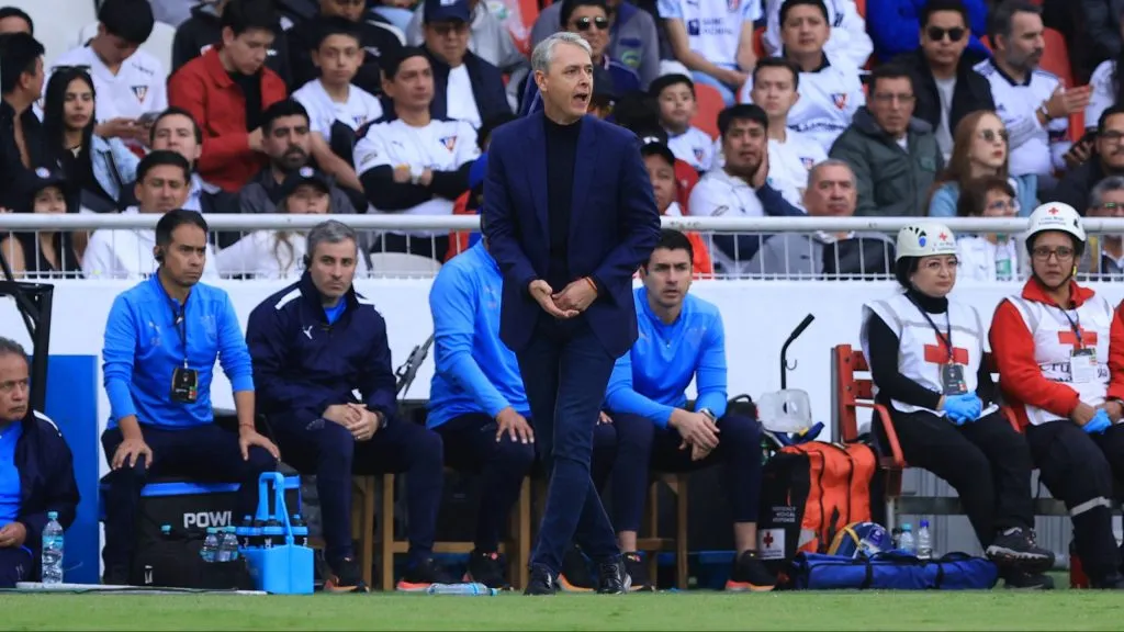 Tiago Nunes pela LDU. (Photo by Franklin Jacome/Getty Images)