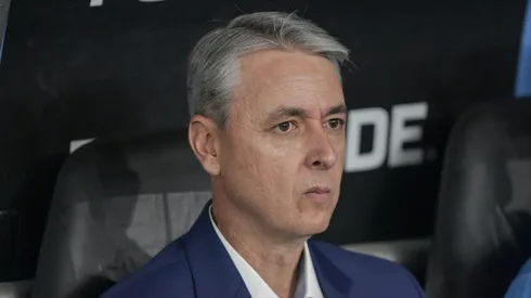 Tiago Nunes tecnico do LDU durante partida contra o Botafogo no estadio Engenhao pelo campeonato Copa Libertadores 2025. Foto: Thiago Ribeiro/AGIF