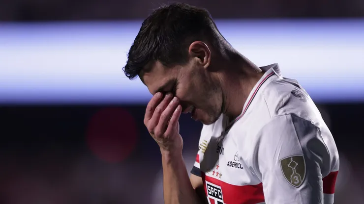 Cedric jogador do Sao Paulo durante partida contra o Atletico Nacional no estadio Morumbi pelo campeonato Copa Libertadores 2025. Foto: Ettore Chiereguini/AGIF