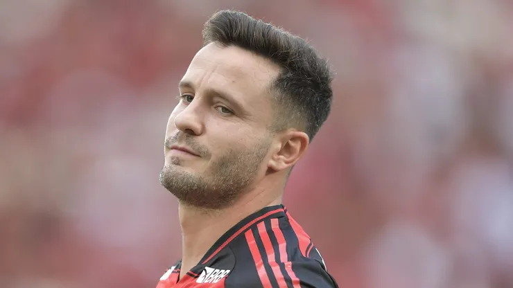 Saúl, meio-campo espanhol do Flamengo