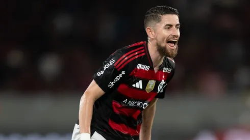 Jorginho jogador do Flamengo durante partida contra o Vitoria no estadio Maracana pelo campeonato Brasileiro A 2025. Foto: Jorge Rodrigues/AGIF
