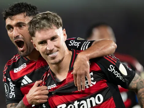 Varela marca golaço e é ovacionado em Flamengo x Estudiantes