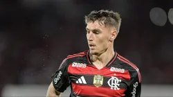 Varela marcou um dos gols do Flamengo sobre o Estudiantes. Foto: Thiago Ribeiro/AGIF