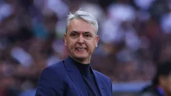 Tiago Nunes durante a partida de ontem (18)