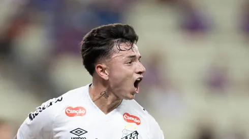 CE - FORTALEZA - 12/06/2025 - BRASILEIRO A 2025, FORTALEZA X SANTOS - barreal jogador do Santos comemora seu gol durante partida contra o Fortaleza no estadio Arena Castelao pelo campeonato Brasileiro A 2025.
