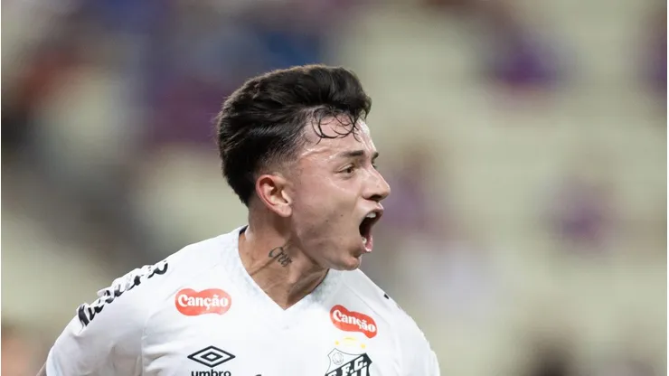 CE - FORTALEZA - 12/06/2025 - BRASILEIRO A 2025, FORTALEZA X SANTOS - barreal jogador do Santos comemora seu gol durante partida contra o Fortaleza no estadio Arena Castelao pelo campeonato Brasileiro A 2025.