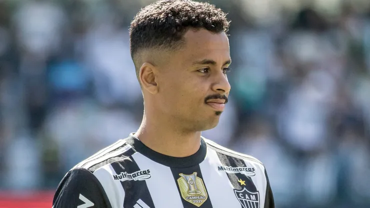 Allan jogador do Atletico-MG durante partida contra o Coritiba no estadio Couto Pereira pelo campeonato Brasileiro A 2022. Foto: Robson Mafra/AGIF