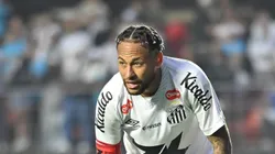 Neymar durante jogo do Campeonato Brasileiro no Morumbis.