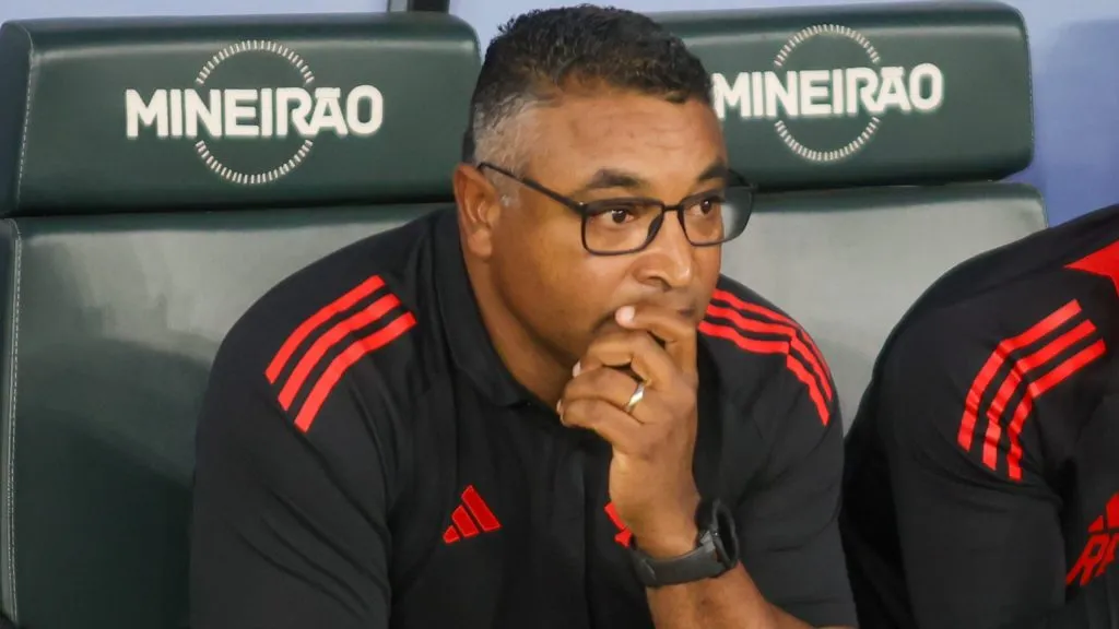 Roger Machado pode mudar escalação do Inter – Foto: Gilson Lobo/AGIF