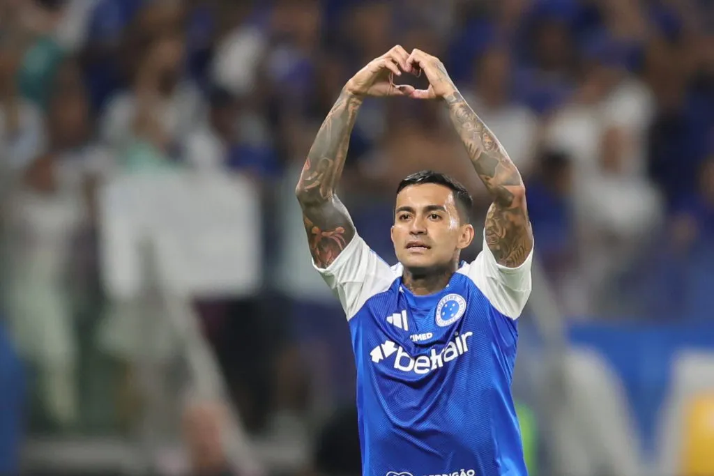 Dudu celebra gol diante do Mirassol. Foto: Gilson Lobo/AGIF