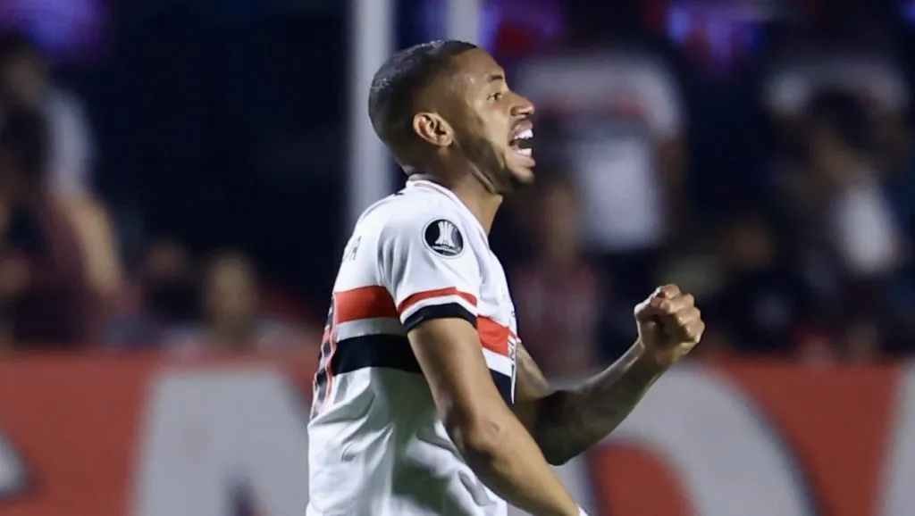 Andre Silva jogador do Sao Paulo comemora seu gol durante partida contra o Atletico Nacional no estadio Morumbi pelo campeonato Copa Libertadores 2025. Foto: Marcello Zambrana/AGIF