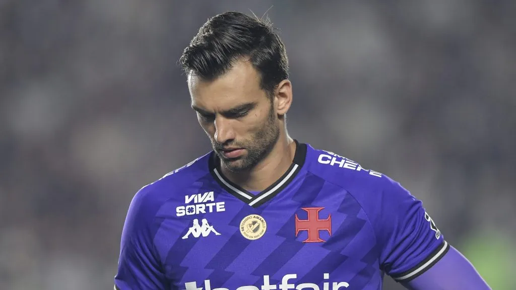 Léo Jardim, goleiro do Gigante da Colina. Foto: Thiago Ribeiro/AGIF.