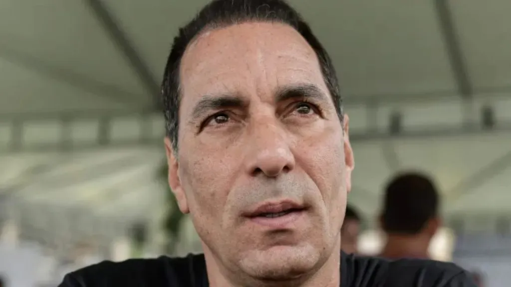 Ídolo do Vasco, Edmundo vê Rayan como possível destaque do Clássico dos Milhões – Foto: Thiago Ribeiro/AGIF