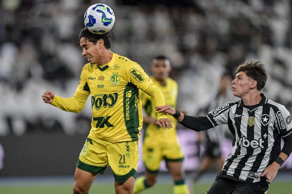 Botafogo abriu 3 a 0, mas cedeu empate ao Mirassol. Foto: Thiago Ribeiro/AGIF
