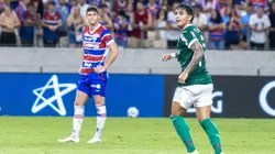 Facundo Torres jogador do Palmeiras comemora seu gol durante partida contra o Fortaleza - Foto: Lucas Emanuel/AGIF