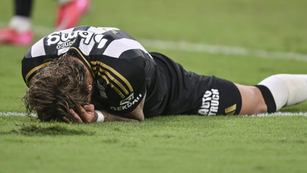 Lyanco, zagueiro do Atlético Mineiro em partida pelo campeonato brasileiro (Foto: Pedro Vilela/Getty Images)