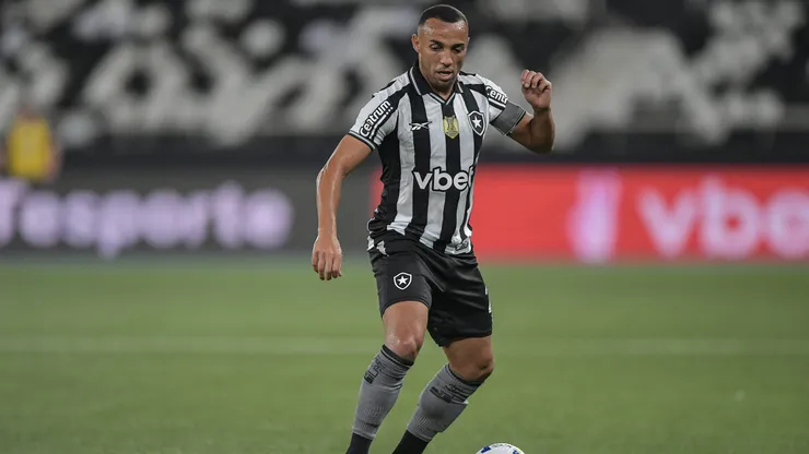 Marçal em ação pelo Botafogo. Foto: Thiago Ribeiro/AGIF