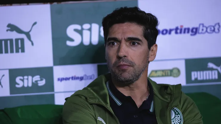 Abel Ferreira coloca um time misto no jogo. Foto: Ettore Chiereguini/AGIF