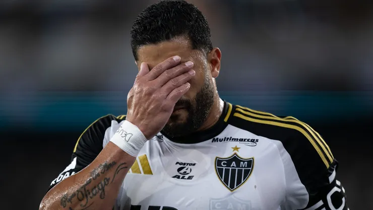Hulk jogador do Atletico-MG lamenta durante partida contra o Botafogo no estadio Engenhao pelo campeonato Brasileiro A 2025.