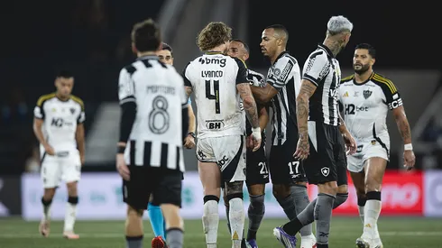 Galo teve três partidas seguidas com um a mais em campo (Foto: Pedro Souza / Atlético)