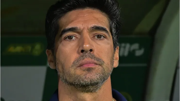 Abel Ferreira durante partida entre Palmeiras e Fortaleza, no Allianz Parque, pelo Brasileirão.