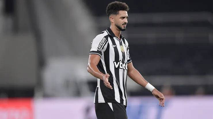 Chris Ramos durante Botafogo x Atlético-MG, pelo Brasileirão Betano - Foto: Thiago Ribeiro/AGIF